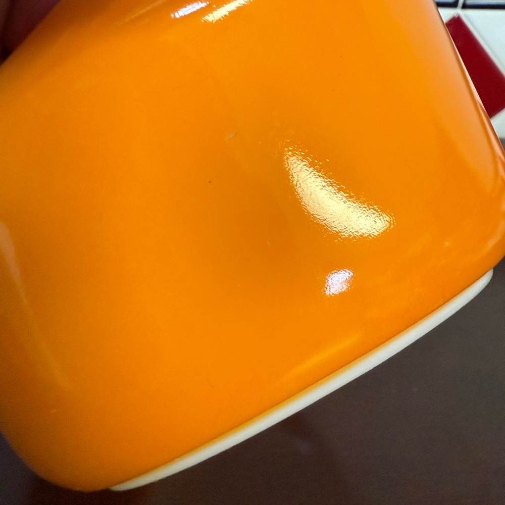 Vintage Pyrex Orange Oval 1 1/2 qt casserole dish. 043 - Picture 5 of 13